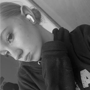 Meet your Posher, Kelley